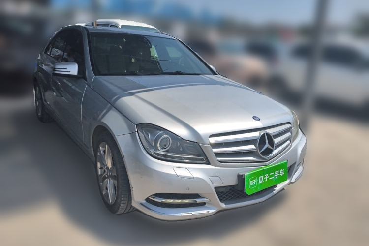 Used Mercedes-Benz C-Class 2011 C 200 CGI Fashion Model Front Right 45 Deg