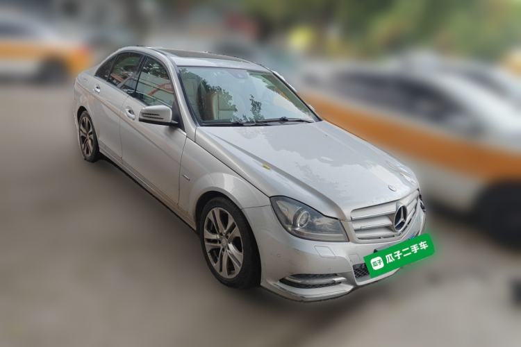 Used Mercedes-Benz C-Class 2011 C 200 CGI Fashion Model Front Right 45 Deg