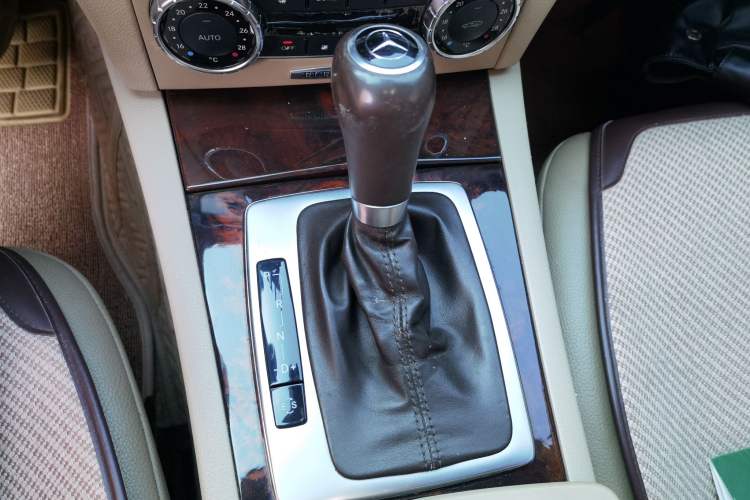 Used Mercedes-Benz C-Class 2011 C 200 CGI Elegant Model Gear Lever