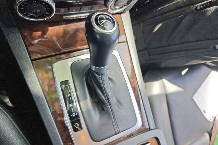Used Mercedes-Benz C-Class 2011 C 200 CGI Elegant Model Gear Lever