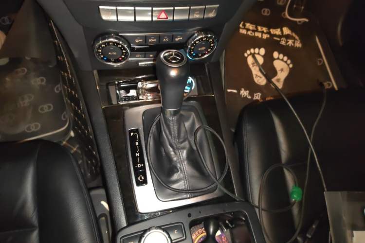Used Mercedes-Benz C-Class 2011 C 200 CGI Fashion Model Gear Lever