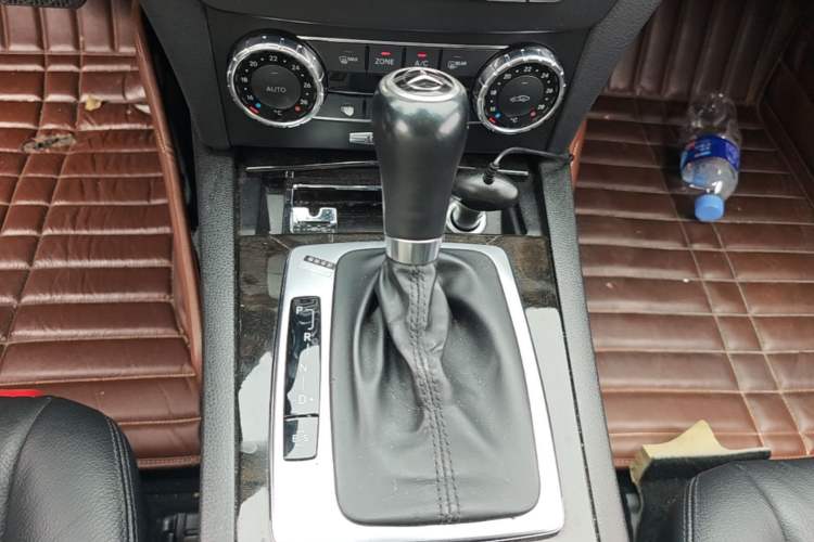 Used Mercedes-Benz C-Class 2011 C 200 CGI Elegant Model Gear Lever