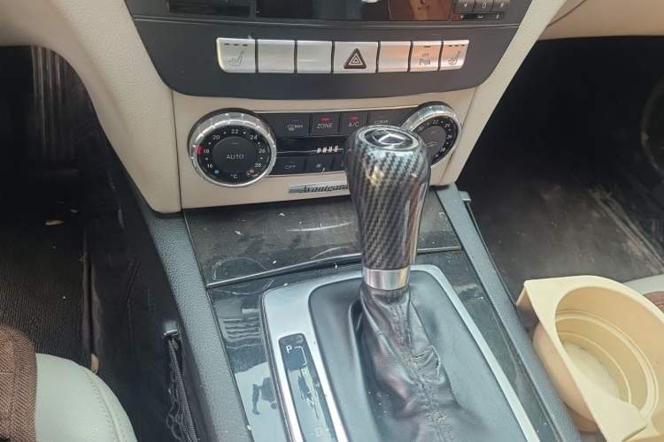 Used Mercedes-Benz C-Class 2011 C 200 CGI Fashion Model Gear Lever