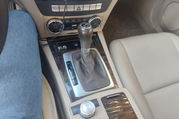 Used Mercedes-Benz C-Class 2011 C 200 CGI Elegant Model Gear Lever