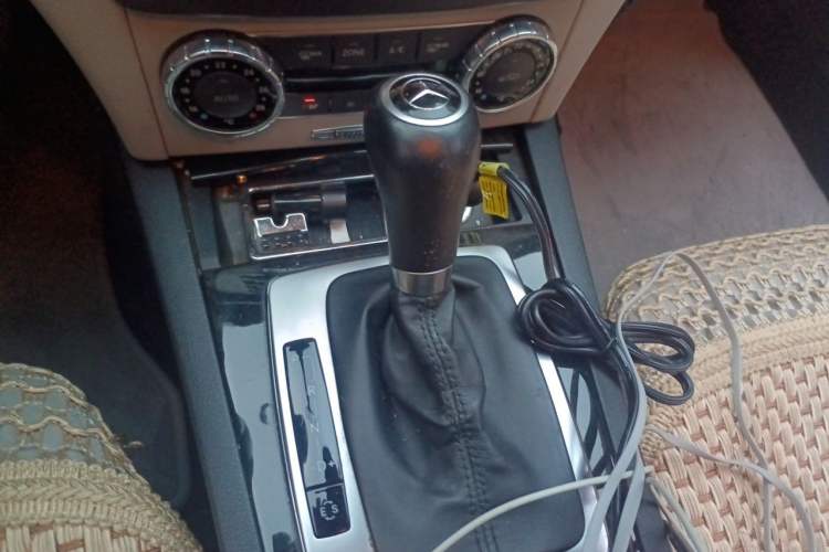 Used Mercedes-Benz C-Class 2011 C 200 CGI Fashion Model Gear Lever