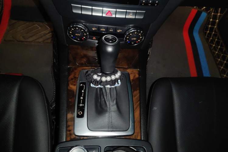 Used Mercedes-Benz C-Class 2011 C 260 CGI Fashion Model Gear Lever