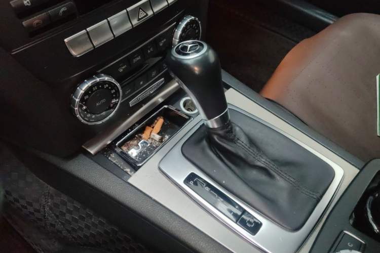 Used Mercedes-Benz C-Class 2011 C 200 Fashion Travel Edition Gear Lever