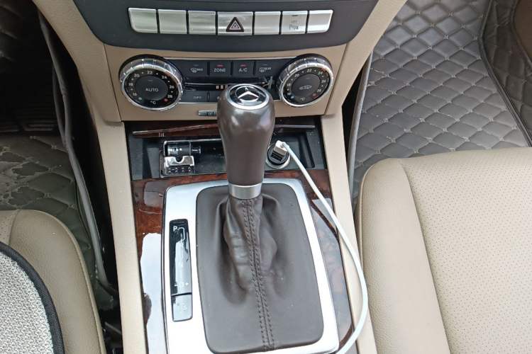 Used Mercedes-Benz C-Class  Gear Lever