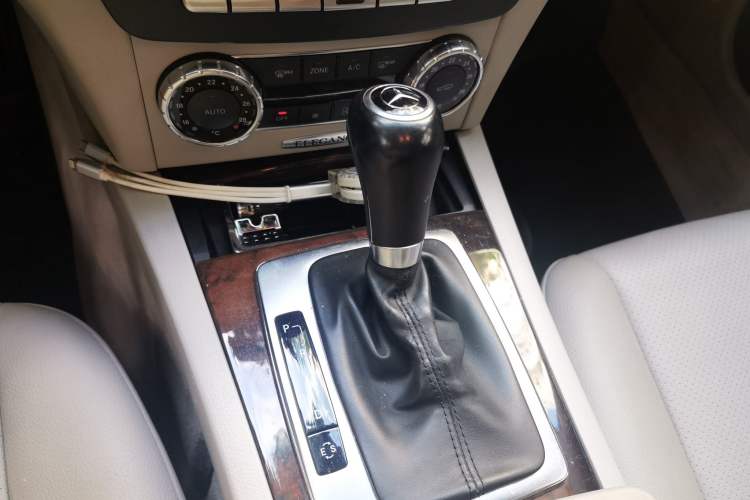 Used Mercedes-Benz C-Class 2011 C 200 CGI Elegant Model Gear Lever