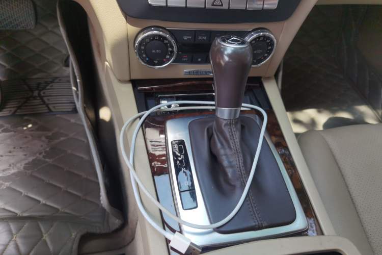 Used Mercedes-Benz C-Class 2011 C 200 CGI Elegant Model Gear Lever