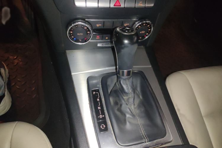 Used Mercedes-Benz C-Class 2011 C 200 Fashion Travel Edition Gear Lever