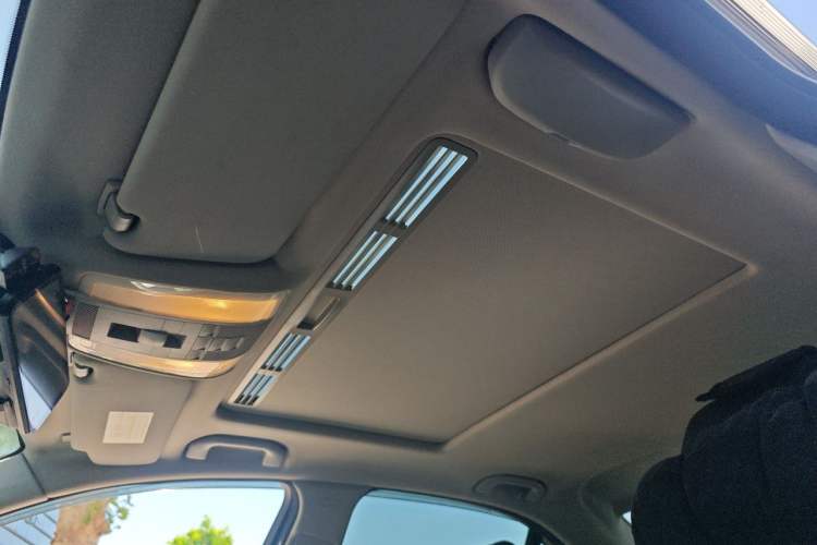 Used Mercedes-Benz C-Class 2011 C 200 CGI Elegant Model Headliner