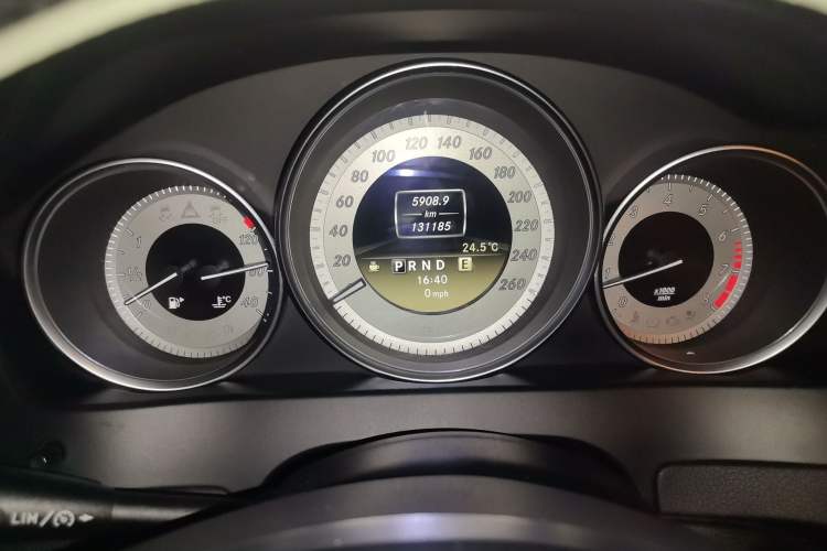 Used Mercedes-Benz C-Class 2011 C 200 CGI Fashion Model Instrument Cluster