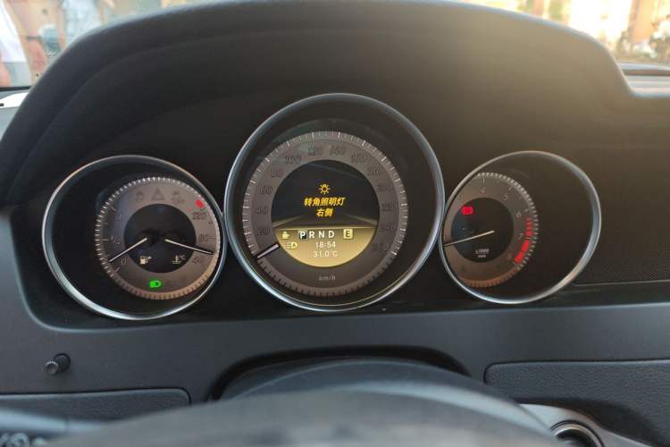 Used Mercedes-Benz C-Class 2011 C 200 CGI Fashion Model Instrument Cluster