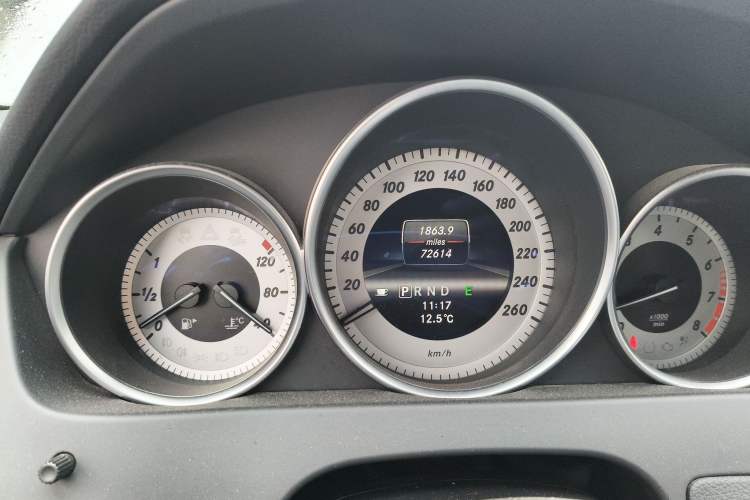 Used Mercedes-Benz C-Class 2011 C 200 Fashion Travel Edition Instrument Cluster
