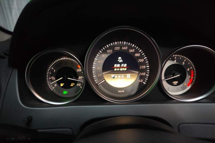 Used Mercedes-Benz C-Class 2011 C 200 Fashion Travel Edition Instrument Cluster