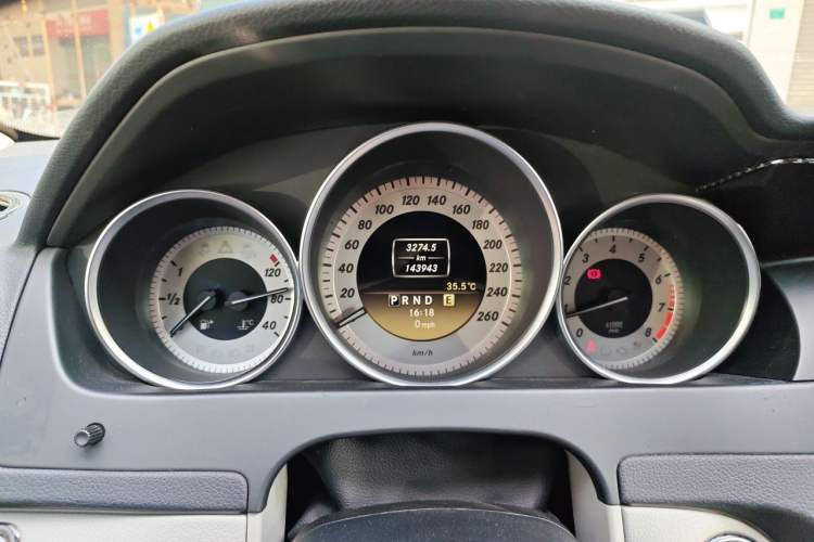 Used Mercedes-Benz C-Class 2011 C 260 CGI Fashion Model Instrument Cluster