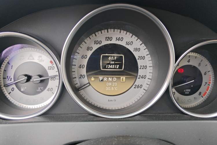 Used Mercedes-Benz C-Class 2011 C 300 Fashion Model Instrument Cluster