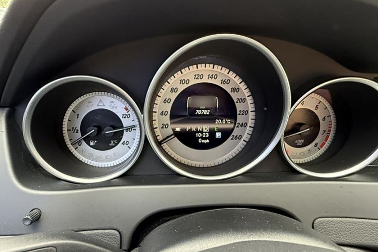 Used Mercedes-Benz C-Class 2011 C 200 Fashion Travel Edition Interior 1