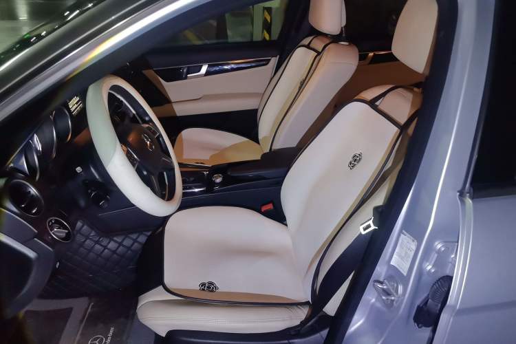 Used Mercedes-Benz C-Class 2011 C 200 CGI Fashion Model Left Front Seat