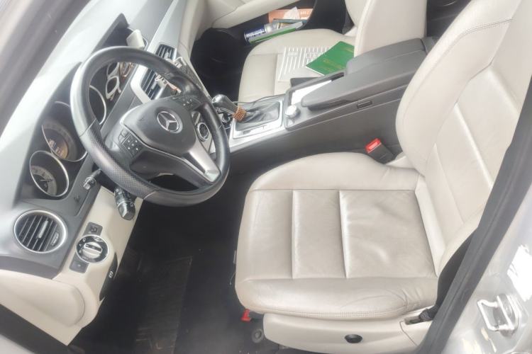Used Mercedes-Benz C-Class 2011 C 200 Fashion Travel Edition Left Front Seat