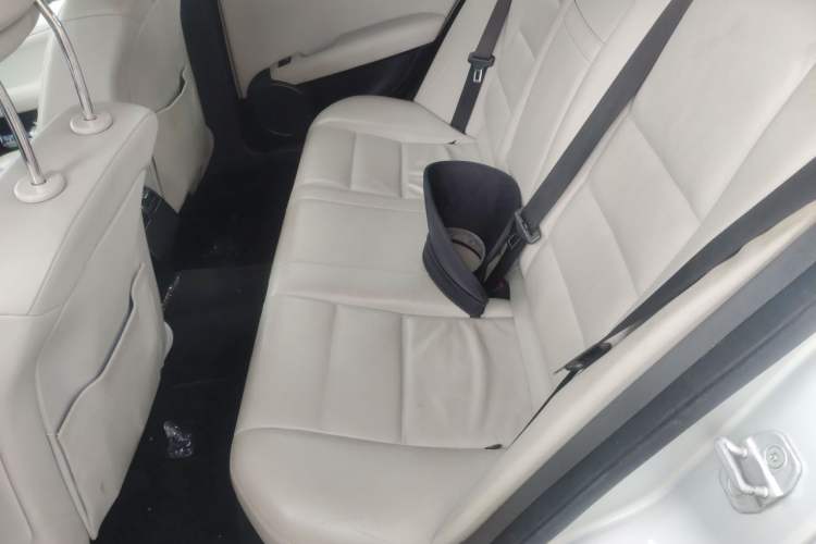 Used Mercedes-Benz C-Class 2011 C 200 Fashion Travel Edition Left Rear Seat