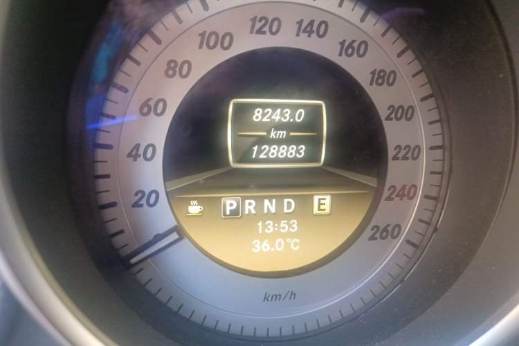 Used Mercedes-Benz C-Class 2011 C 200 CGI Fashion Model Odometer Close Up