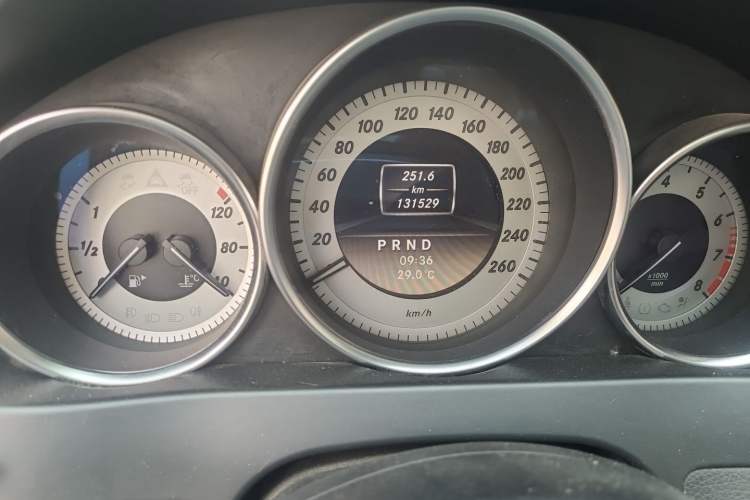 Used Mercedes-Benz C-Class 2011 C 200 CGI Fashion Model Odometer Close Up