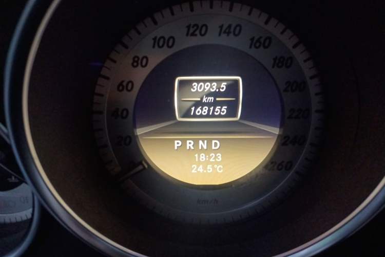 Used Mercedes-Benz C-Class 2011 C 200 CGI Fashion Model Odometer Close Up