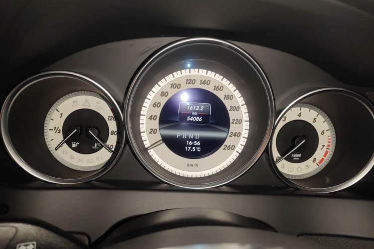 Used Mercedes-Benz C-Class 2011 C 260 CGI Fashion Model Odometer Close Up