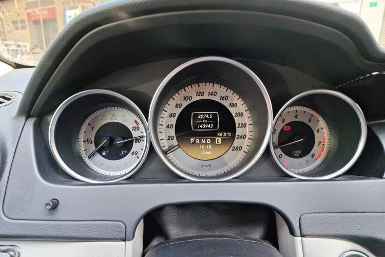 Used Mercedes-Benz C-Class 2011 C 260 CGI Fashion Model Odometer Close Up