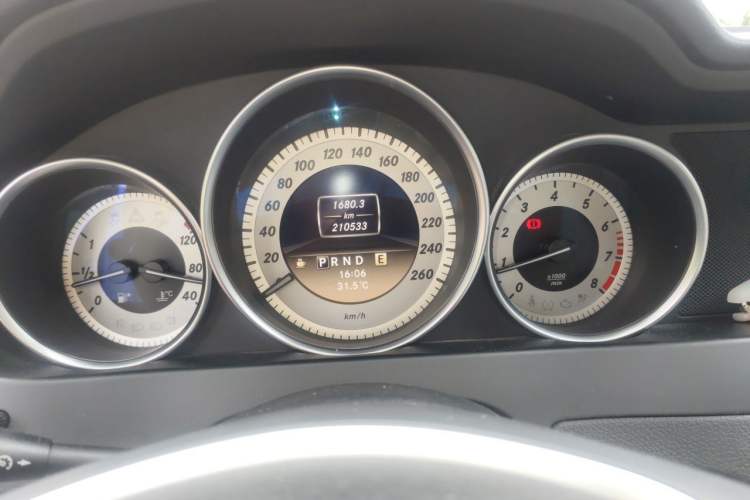 Used Mercedes-Benz C-Class 2011 C 200 Fashion Travel Edition Odometer Close Up
