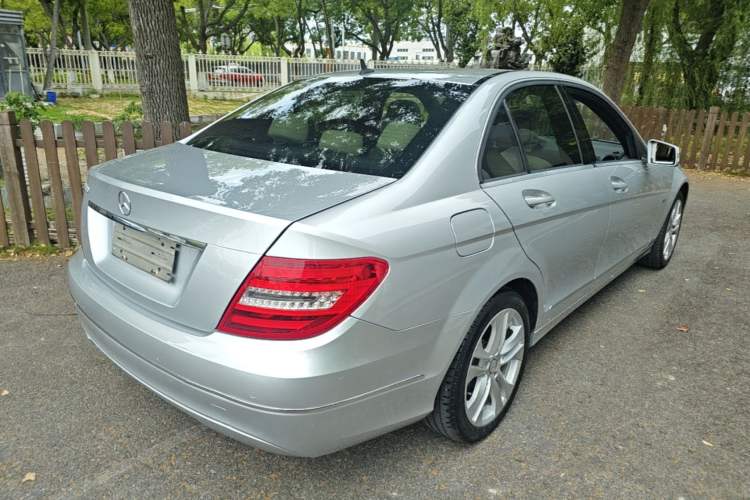 Used Mercedes-Benz C-Class 2011 C 200 CGI Fashion Model Rear Right 45 Deg
