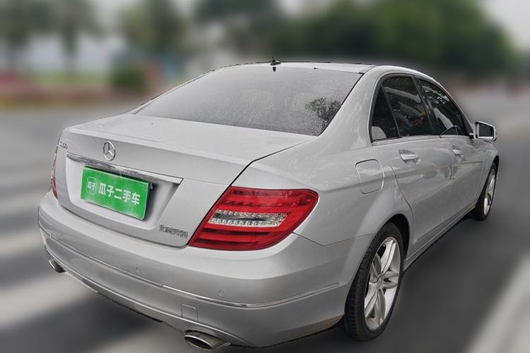 Used Mercedes-Benz C-Class 2011 C 300 Fashion Model Rear Right 45 Deg
