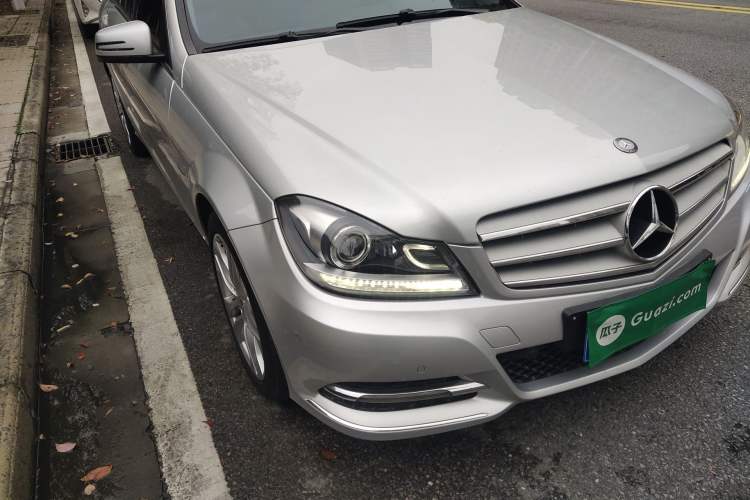 Used Mercedes-Benz C-Class 2011 C 200 Fashion Travel Edition Right Front Headlight