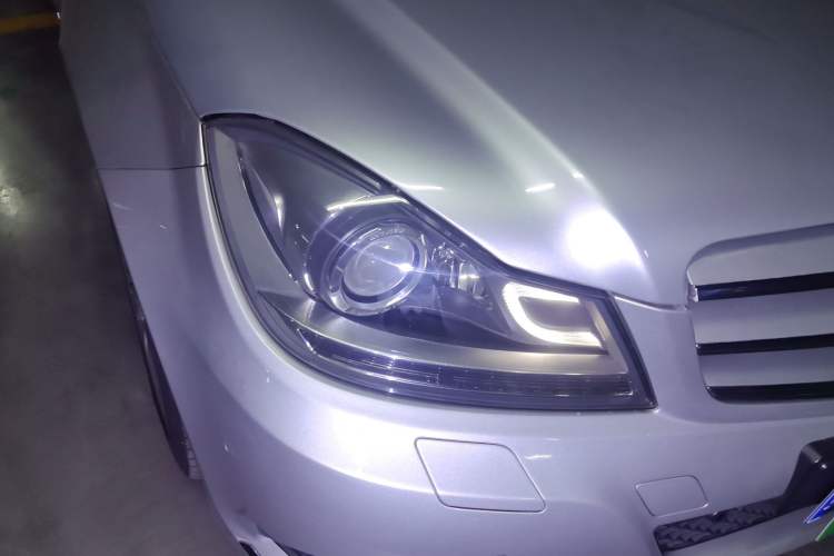 Used Mercedes-Benz C-Class 2011 C 200 CGI Fashion Model Right Front Headlight