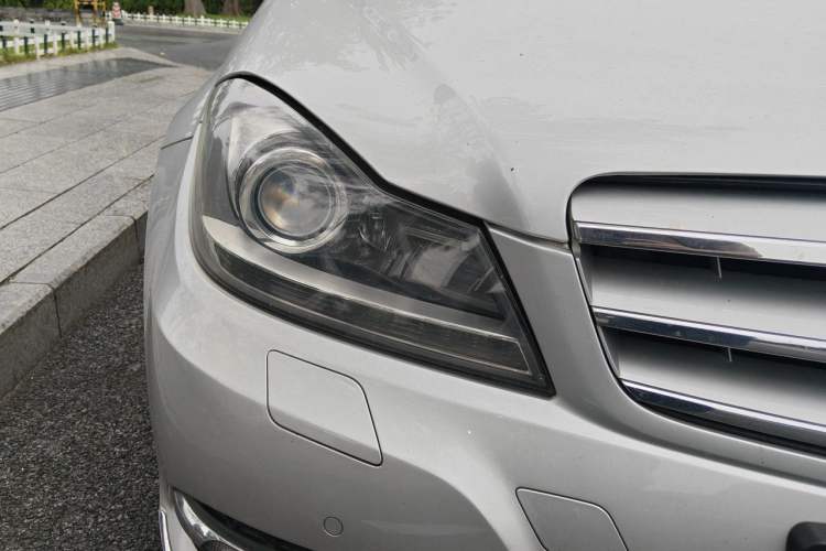 Used Mercedes-Benz C-Class 2011 C 300 Fashion Model Right Front Headlight