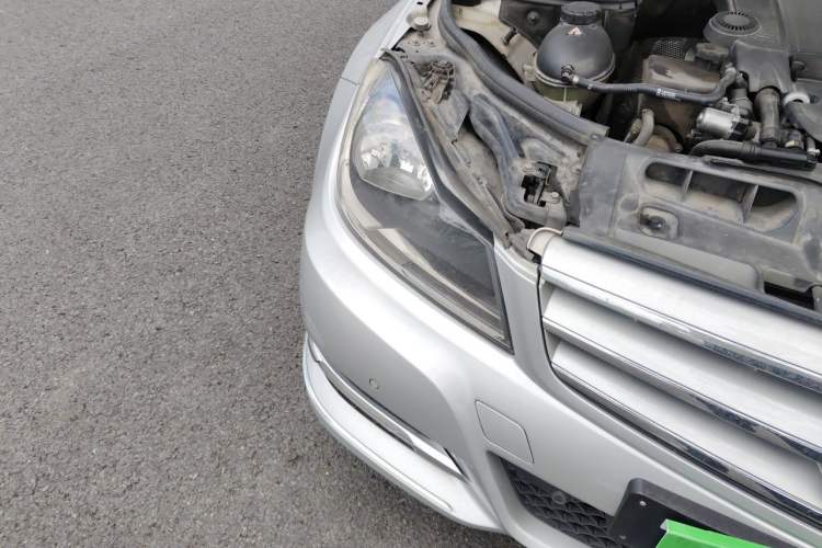 Used Mercedes-Benz C-Class 2011 C 200 Fashion Travel Edition Right Front Headlight