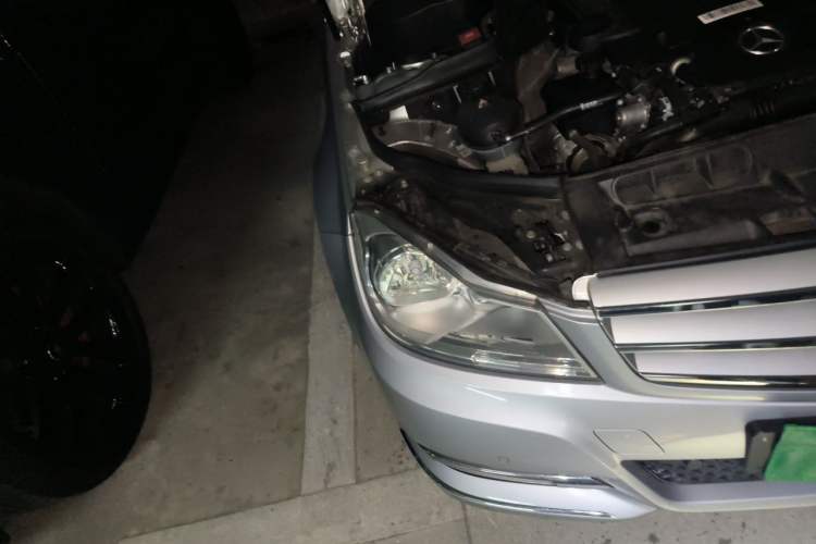 Used Mercedes-Benz C-Class 2011 C 200 CGI Elegant Model Right Front Headlight