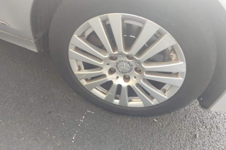 Used Mercedes-Benz C-Class 2011 C 200 CGI Elegant Model Right Front Wheel Hub