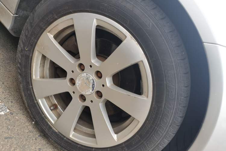 Used Mercedes-Benz C-Class 2011 C 180K Classic model Right Front Wheel Hub