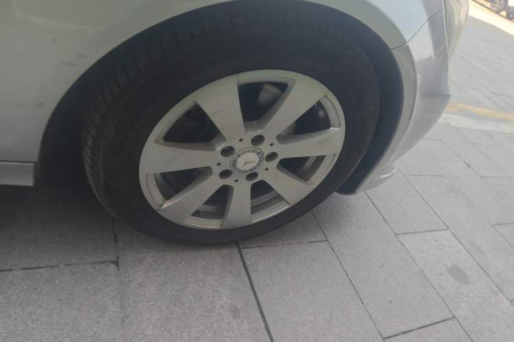 Used Mercedes-Benz C-Class 2011 C 180K Classic model Right Front Wheel Hub