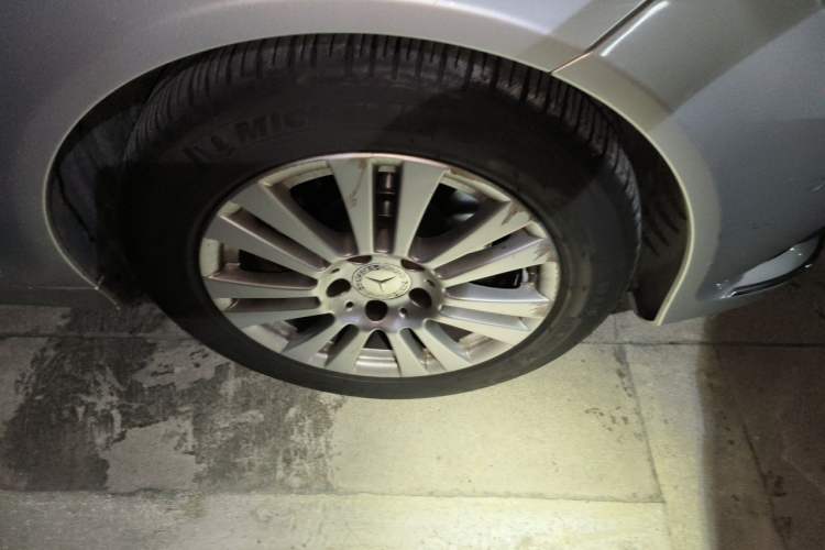 Used Mercedes-Benz C-Class 2011 C 200 CGI Elegant Model Right Front Wheel Hub