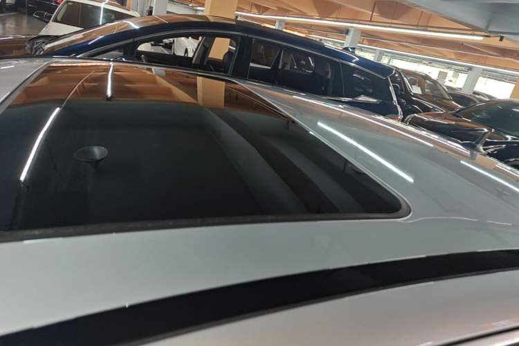 Used Mercedes-Benz C-Class 2011 C 200 CGI Elegant Model Roof