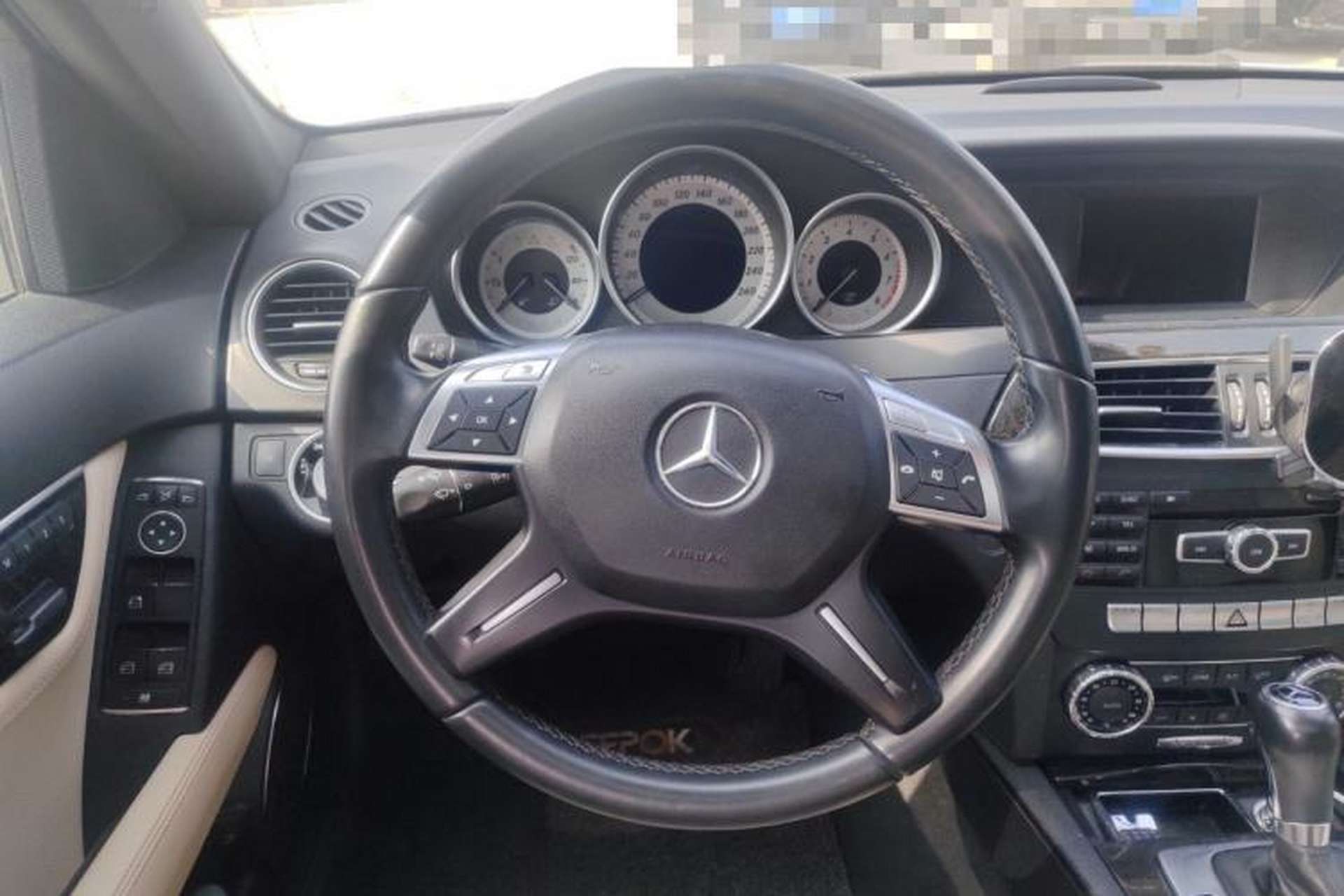 Used Mercedes-Benz C-Class 2011 C 200 CGI Fashion Model Steering Wheel