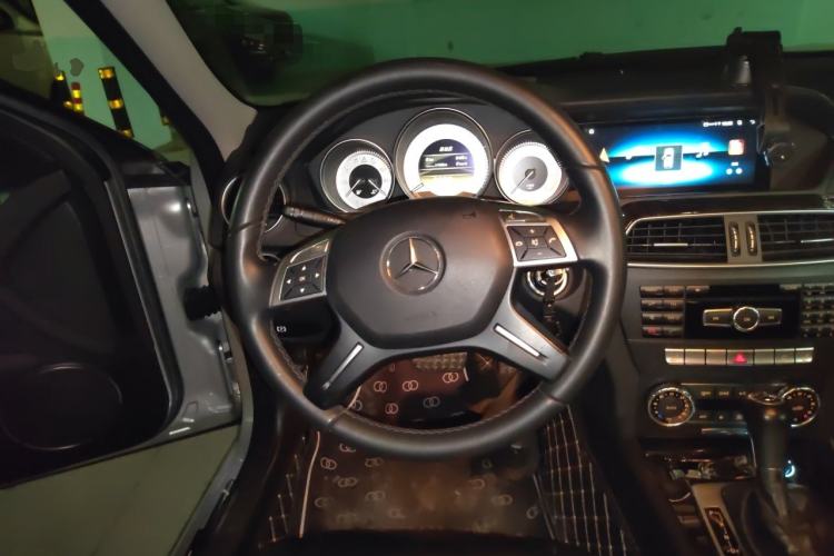 Used Mercedes-Benz C-Class 2011 C 200 CGI Fashion Model Steering Wheel