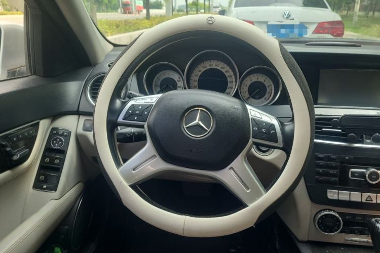 Used Mercedes-Benz C-Class 2011 C 200 CGI Fashion Model Steering Wheel