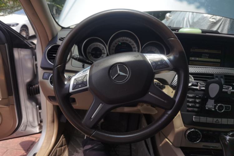 Used Mercedes-Benz C-Class 2011 C 200 CGI Elegant Model Steering Wheel