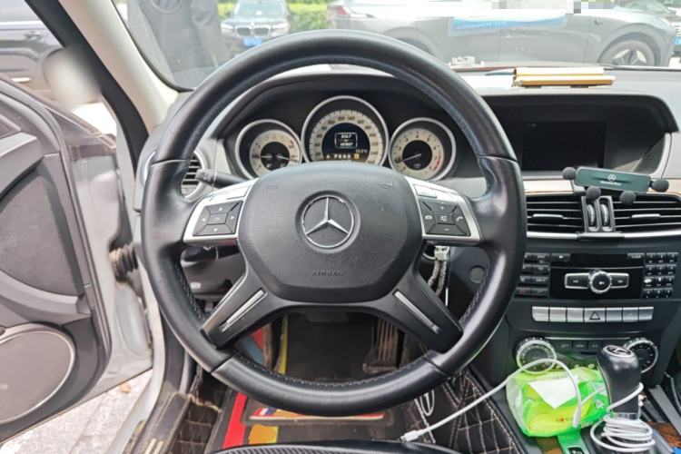 Used Mercedes-Benz C-Class 2011 C 200 CGI Elegant Model Steering Wheel