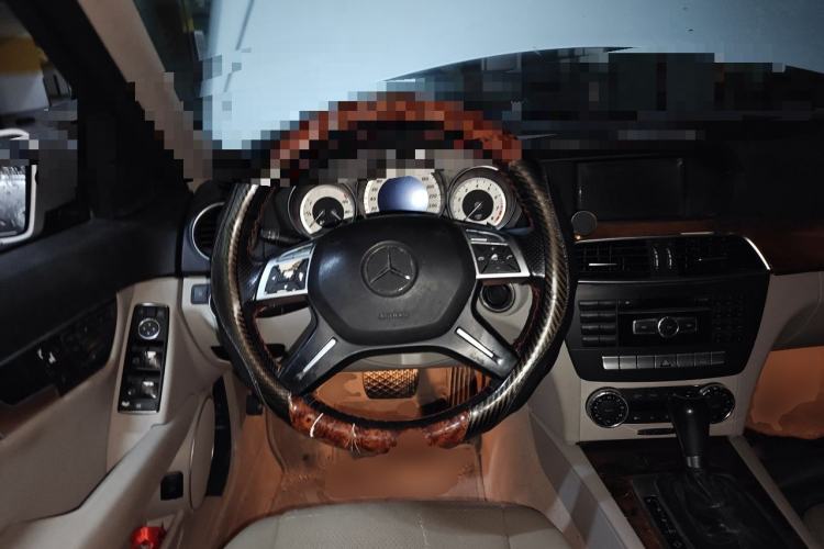 Used Mercedes-Benz C-Class 2011 C 200 CGI Elegant Model Steering Wheel